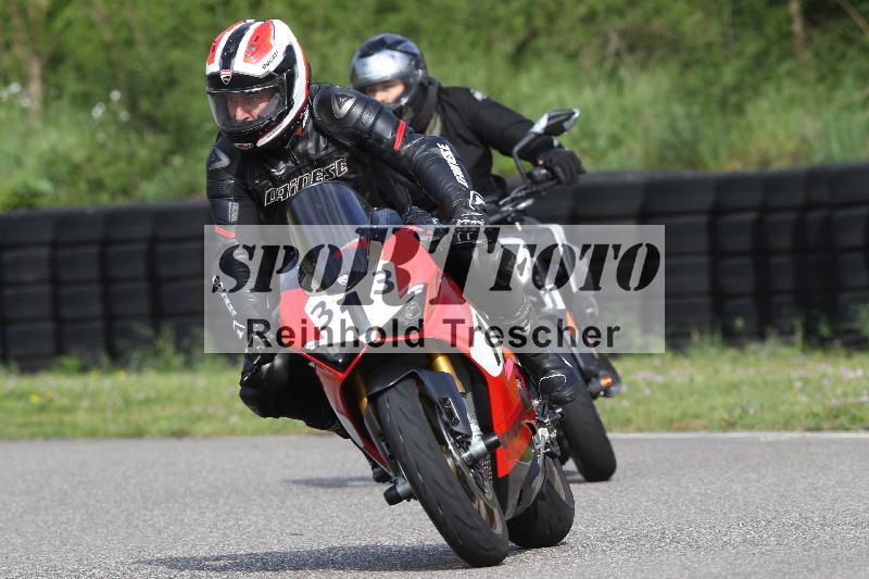 Archiv-2025/10 23.04.2025 Cornu Master School ADR/gruen-vert/313